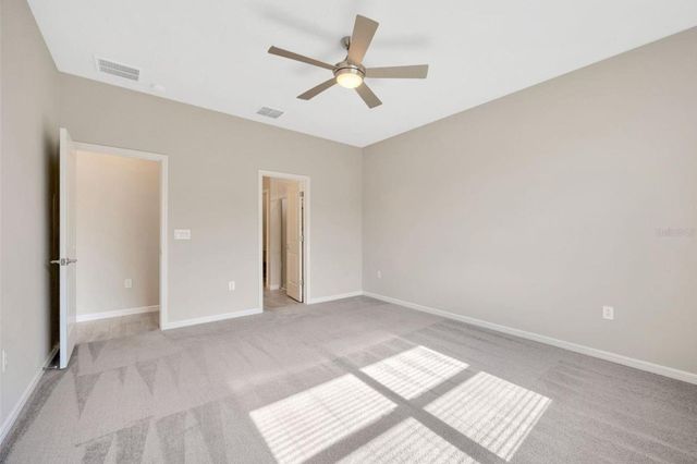 6398 BRADFORD WOODS DRIVE, Zephyrhills, FL 33542