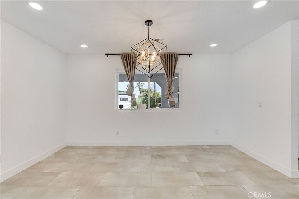 Image 15 of property listing at 3015 E San Juan, Palm Springs, CA 92262