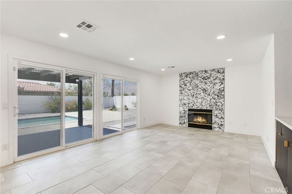 Image 16 of property listing at 3015 E San Juan, Palm Springs, CA 92262