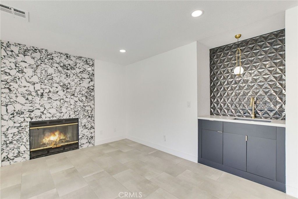 Image 17 of property listing at 3015 E San Juan, Palm Springs, CA 92262
