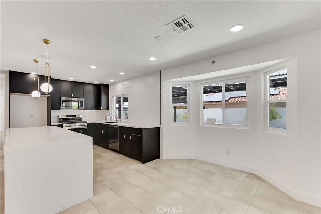 Image 19 of property listing at 3015 E San Juan, Palm Springs, CA 92262