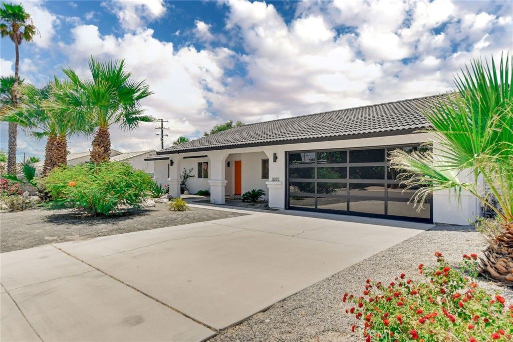 Image 2 of property listing at 3015 E San Juan, Palm Springs, CA 92262