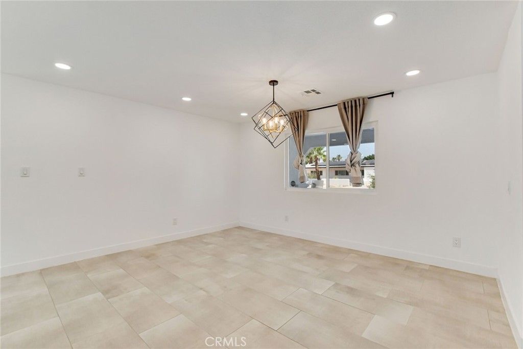 Image 23 of property listing at 3015 E San Juan, Palm Springs, CA 92262
