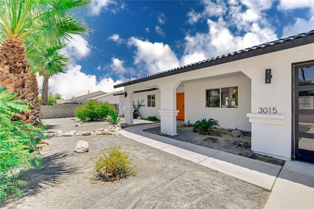 Image 3 of property listing at 3015 E San Juan, Palm Springs, CA 92262