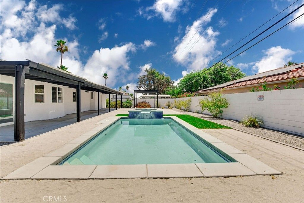 Image 34 of property listing at 3015 E San Juan, Palm Springs, CA 92262