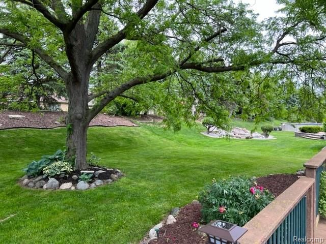 15743 Greenview, Fraser, MI 48026