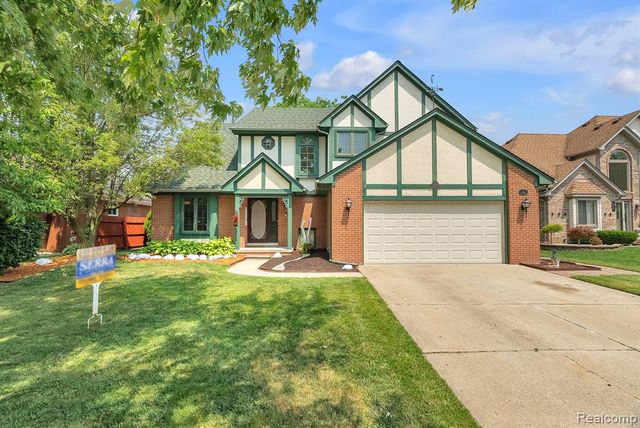 15743 Greenview, Fraser, MI 48026