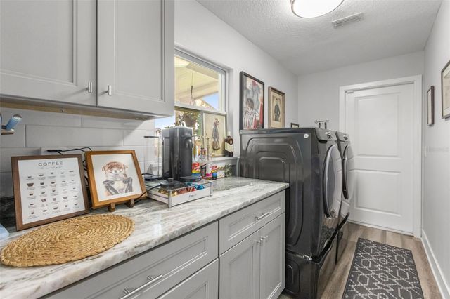 3212 ORANOLE ROAD, Orlando, FL 32810