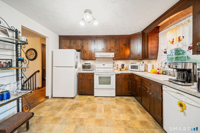 1111 Jerome Avenue, Bristol, CT 06010