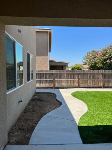3489 Lansing Avenue, Clovis, CA 93619