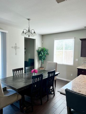 3489 Lansing Avenue, Clovis, CA 93619