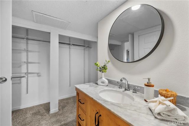 23515 Lyons 271, Valencia, CA 91355