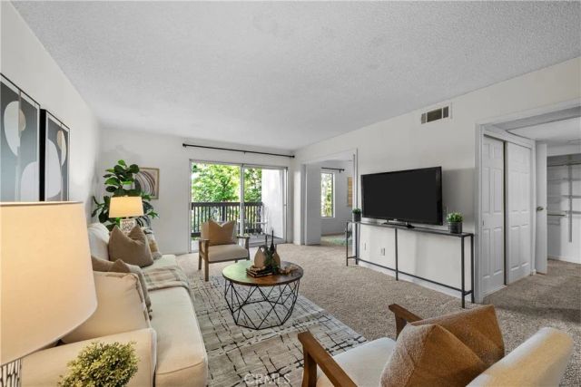 23515 Lyons 271, Valencia, CA 91355