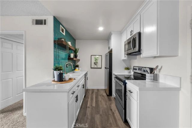 23515 Lyons 271, Valencia, CA 91355