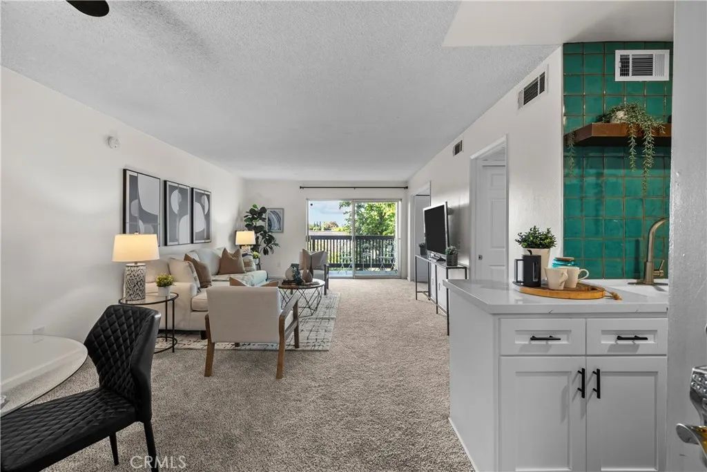 23515 Lyons 271, Valencia, CA 91355