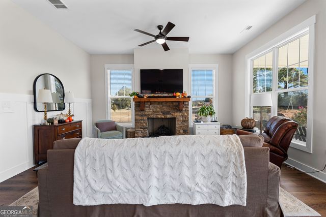 197 Dunn Street, Molena, GA 30258