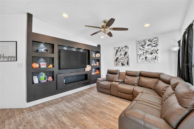 195 BLACK SKIMMER LANE, Winter Haven, FL 33880