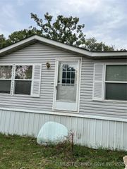 17504 S 327th West West Avenue, Bristow, OK 74010