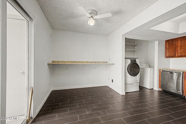 1342 W EMERALD Avenue 248, Mesa, AZ 85202