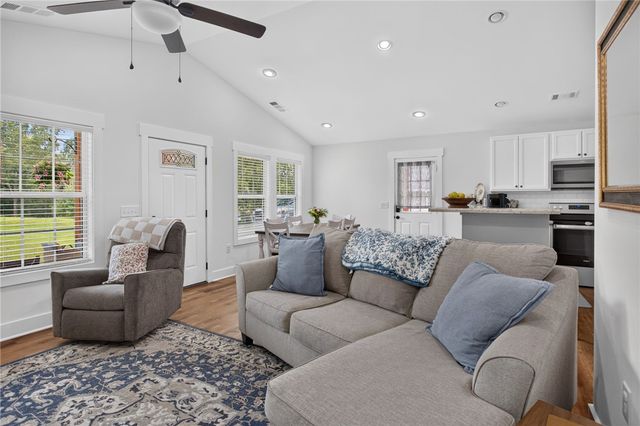 215 Dickson Street, Westminster, SC 29693