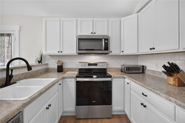 215 Dickson Street, Westminster, SC 29693