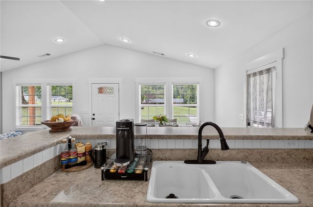 215 Dickson Street, Westminster, SC 29693