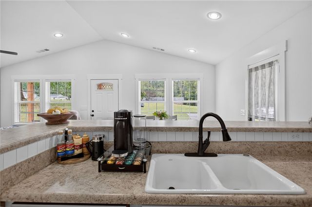 215 Dickson Street, Westminster, SC 29693