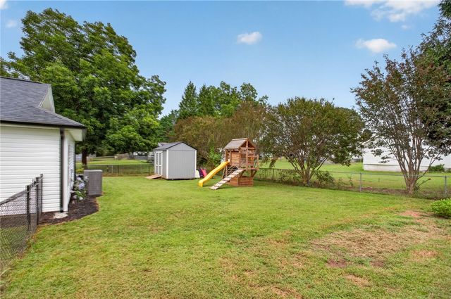 215 Dickson Street, Westminster, SC 29693