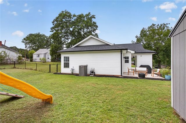 215 Dickson Street, Westminster, SC 29693