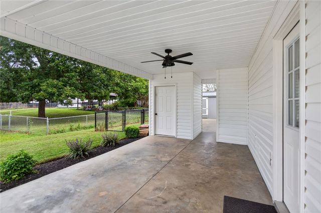 215 Dickson Street, Westminster, SC 29693