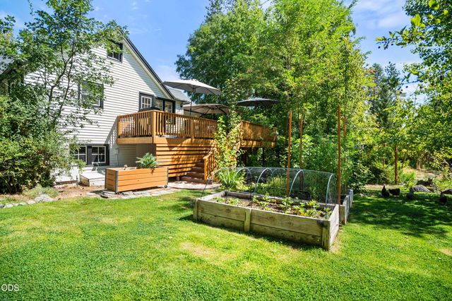 3184 Old Stage Road, Central Point, OR 97502