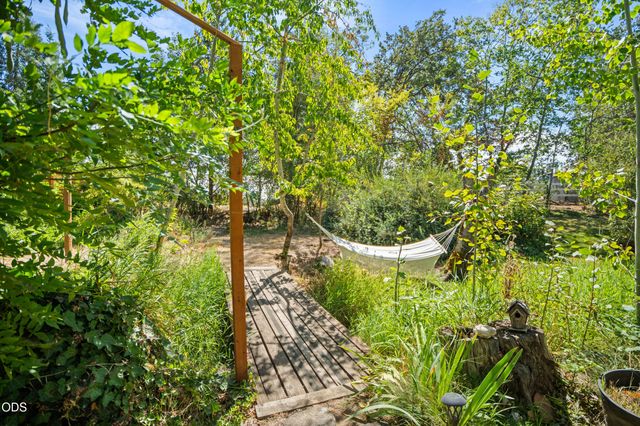 3184 Old Stage Road, Central Point, OR 97502