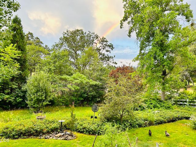 3184 Old Stage Road, Central Point, OR 97502