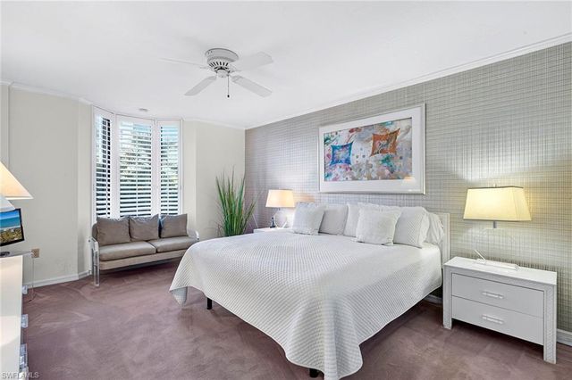 6075 Pelican Bay BLVD 204, Naples, FL 34108