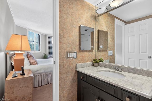 6075 Pelican Bay BLVD 204, Naples, FL 34108