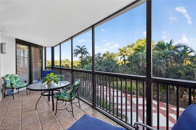 6075 Pelican Bay BLVD 204, Naples, FL 34108