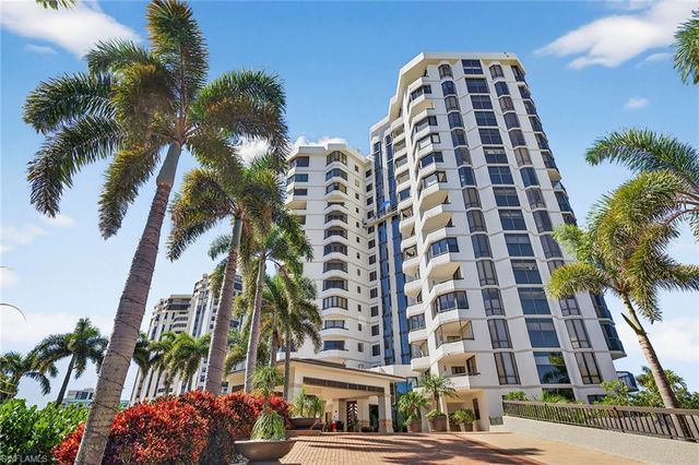 6075 Pelican Bay BLVD 204, Naples, FL 34108