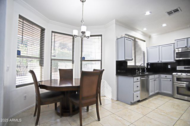 1393 W WINCHESTER Way, Chandler, AZ 85286