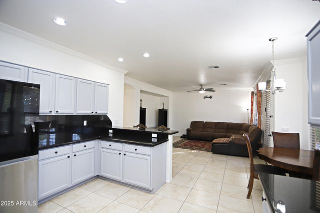 1393 W WINCHESTER Way, Chandler, AZ 85286