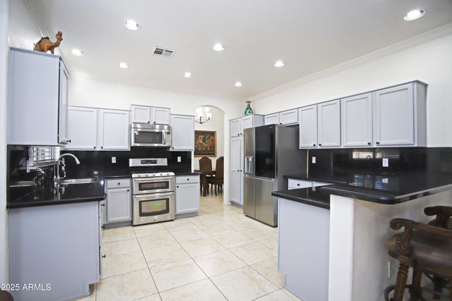 1393 W WINCHESTER Way, Chandler, AZ 85286