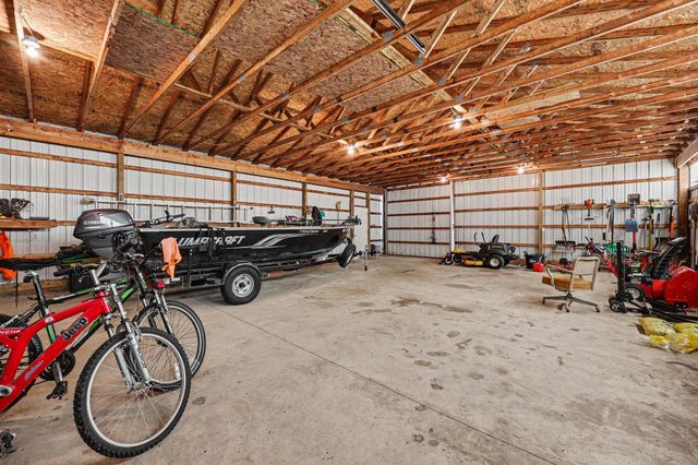 7880 Greenwood Road, Jackson, MI 49201
