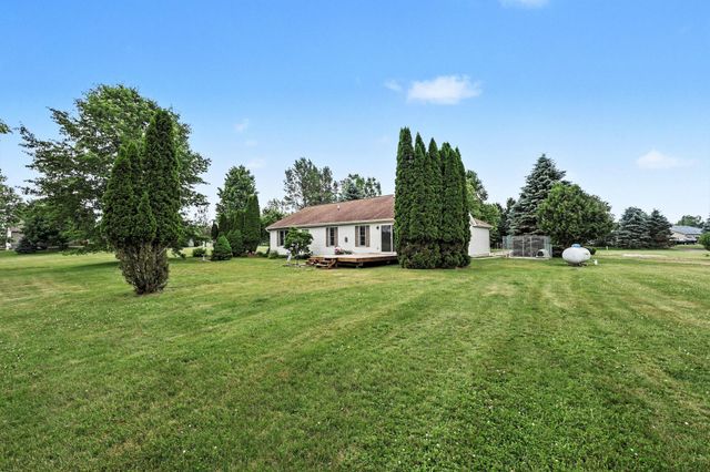 7880 Greenwood Road, Jackson, MI 49201