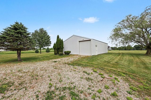 7880 Greenwood Road, Jackson, MI 49201