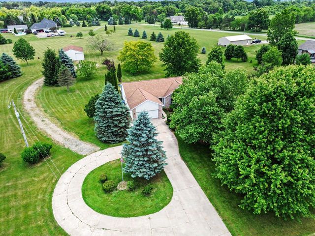 7880 Greenwood Road, Jackson, MI 49201