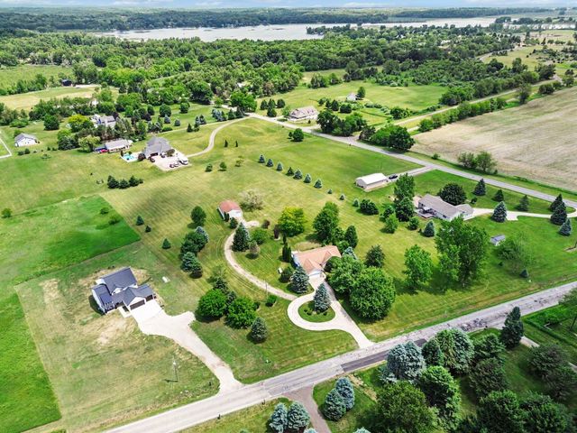 7880 Greenwood Road, Jackson, MI 49201