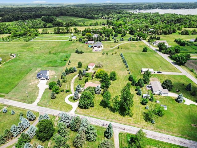 7880 Greenwood Road, Jackson, MI 49201