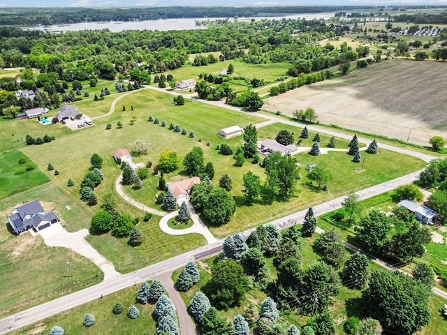 7880 Greenwood Road, Jackson, MI 49201