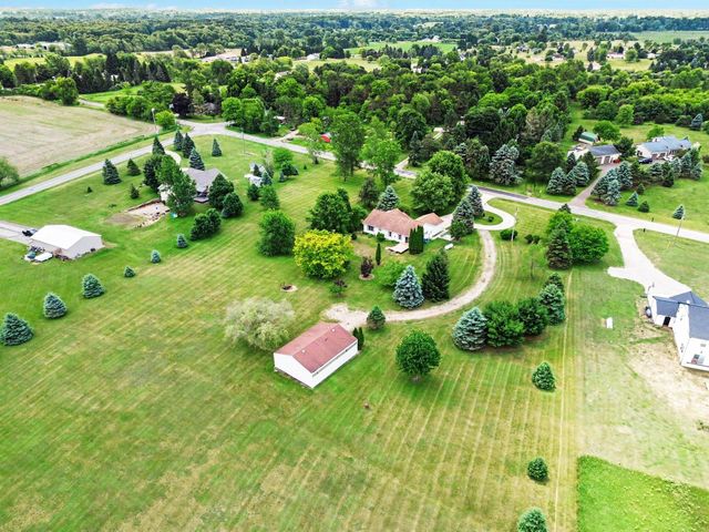 7880 Greenwood Road, Jackson, MI 49201