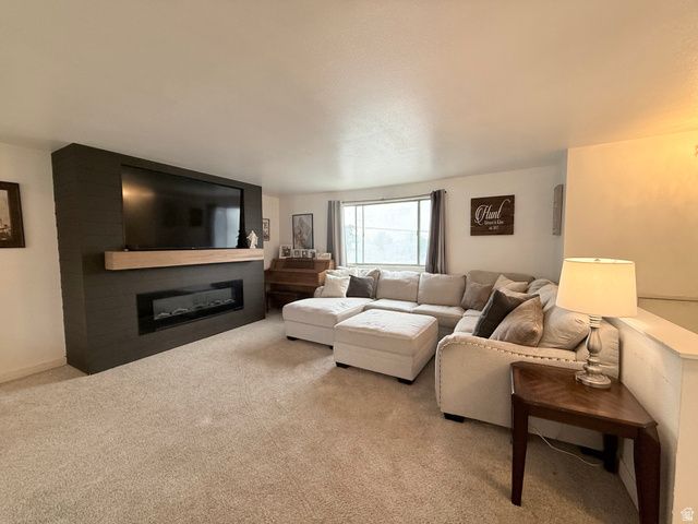 5029 W 5400 S, Kearns, UT 84118