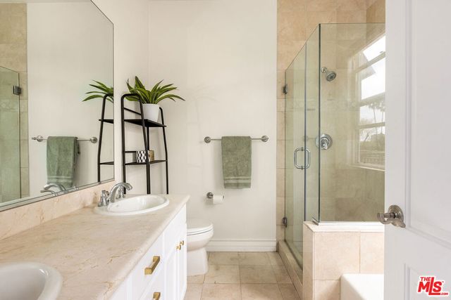 11428 National Boulevard 101, Los Angeles, CA 90064